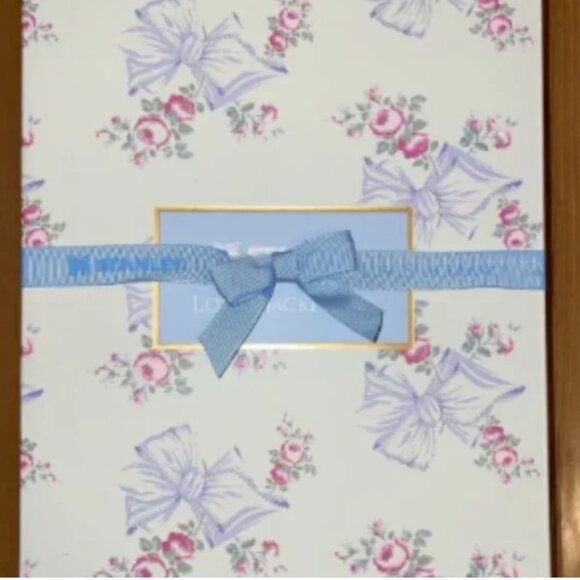 The Stanley X LoveShackFancy Holiday Quencher | 20 OZ - Picture 4 of 4